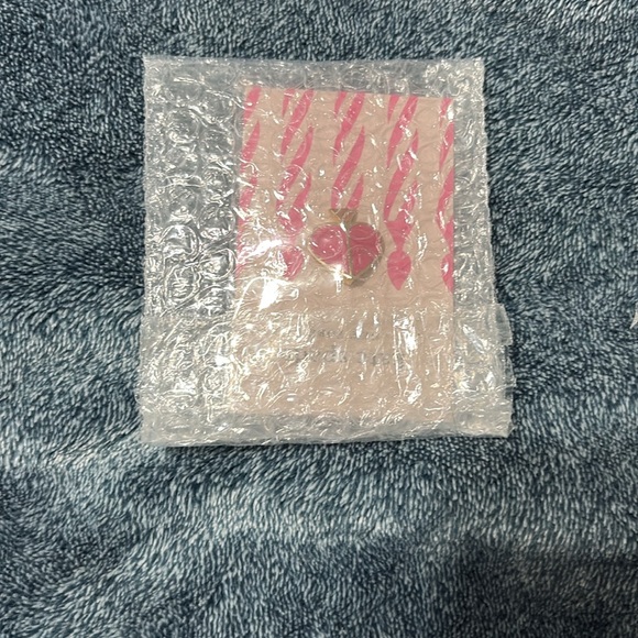 Kate Spade pin - Picture 3 of 3